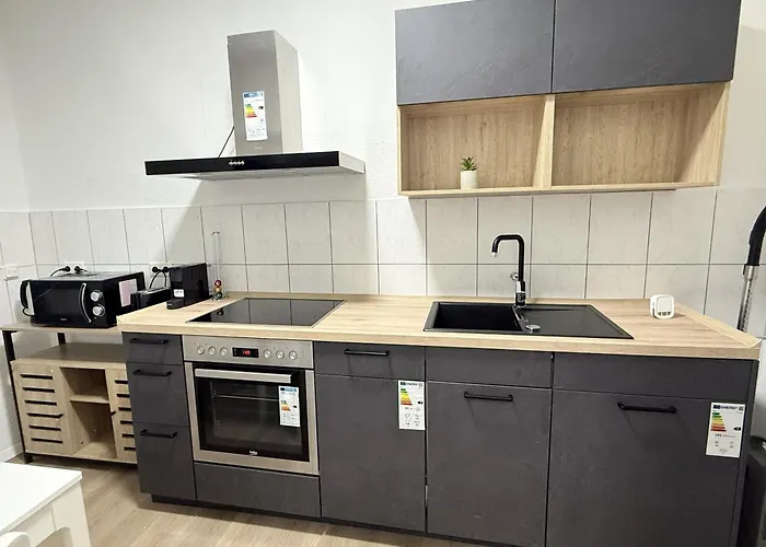 City-apartment - Zentral Mit Schoener Terrasse